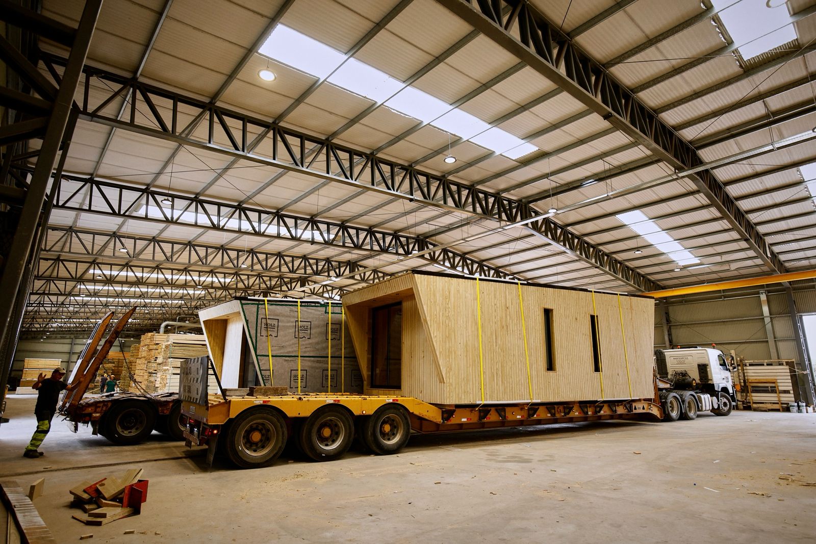 Transporte de unidad con equipamiento especializado